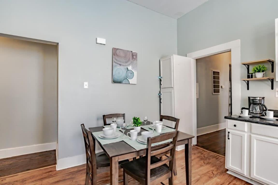 Апартаменты Mins From Downtown & Dining, Dauphin Darling 2 Мобил Экстерьер фото