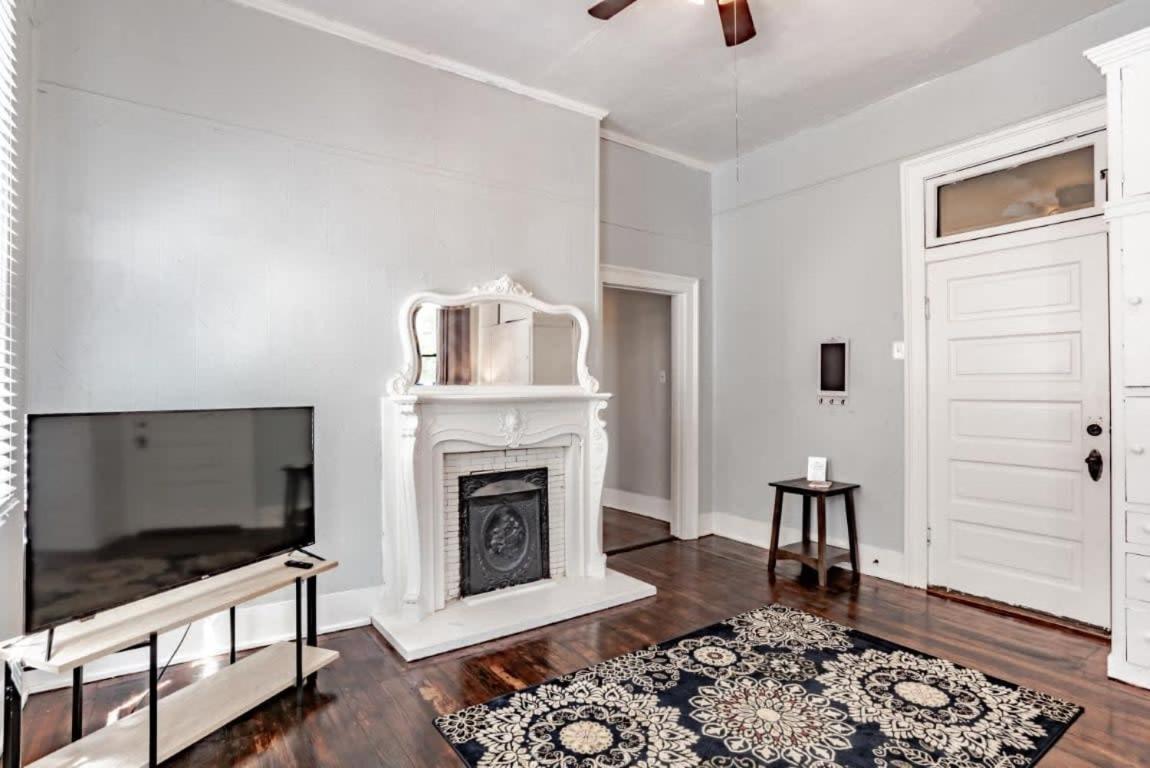 Апартаменты Mins From Downtown & Dining, Dauphin Darling 2 Мобил Экстерьер фото
