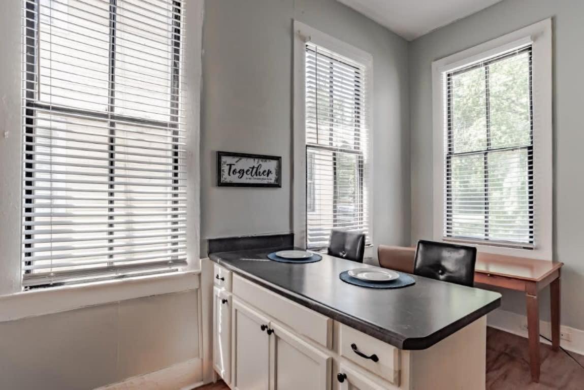 Апартаменты Mins From Downtown & Dining, Dauphin Darling 2 Мобил Экстерьер фото