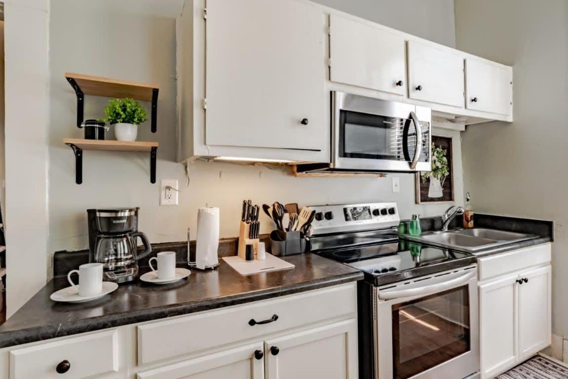 Апартаменты Mins From Downtown & Dining, Dauphin Darling 2 Мобил Экстерьер фото