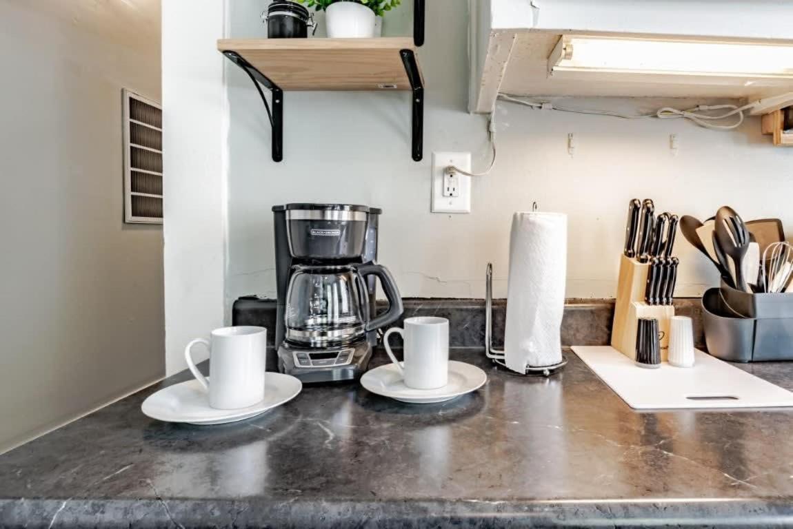 Апартаменты Mins From Downtown & Dining, Dauphin Darling 2 Мобил Экстерьер фото